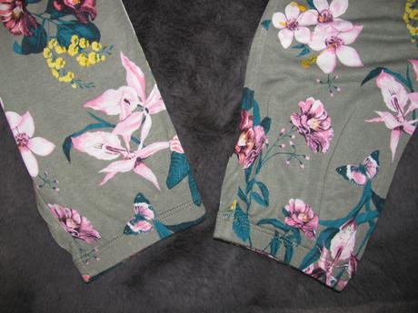 Letní khaki kalhotový pružný overal s kytičkami, h&m,146