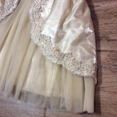 Slavnostní princeznovské šaty, 92