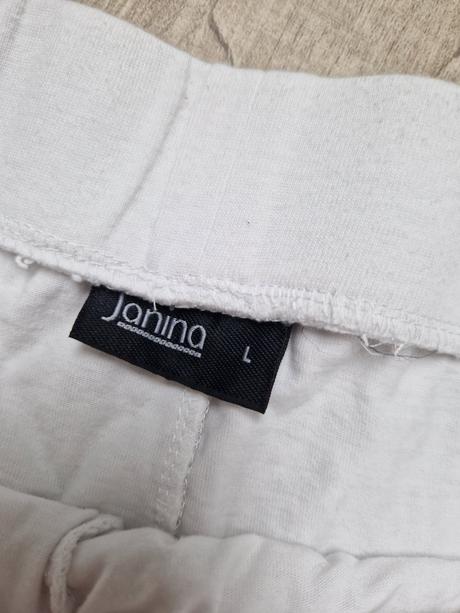 Dámské kraťasy, l