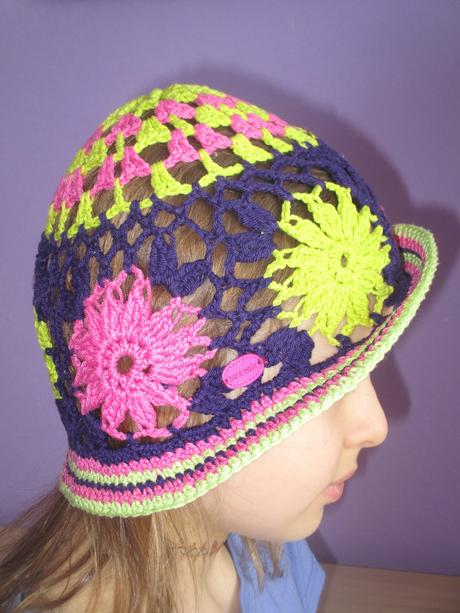 Háčkovaný klobouček v. 3-8 let, 