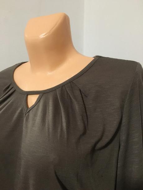 Vel. m khakihnědá halenka, m