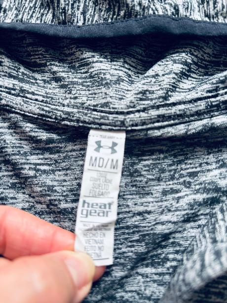 K4/ triko s kapucí sportovní- v.m, under armour,m