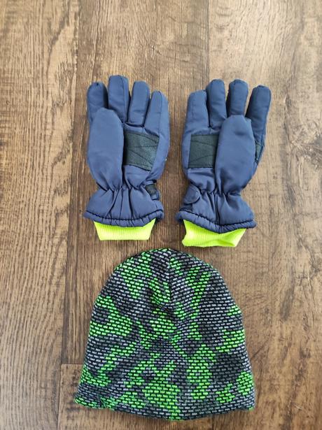 Čepice a rukavice, 134