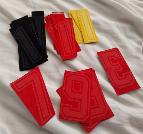 Nažehlovací čísla sametové,