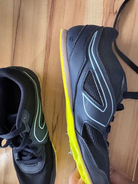 Atletické tretry, 37