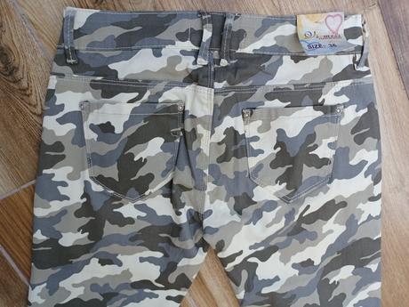 Skiny kalhoty maskáčového vzhledu, 36