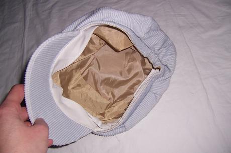 Manžestrová čepice s kšiltem, 