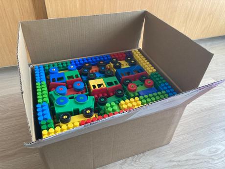 Kostky a lá lego - velká hromada,