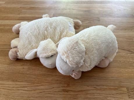 Dětský polštářek - beránek cca 30 x 20 cm,