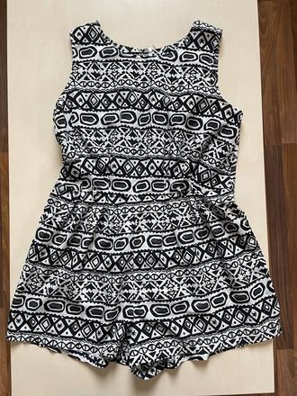 Letní overal, uvolněné šití poutka, vel xl spíše m, l