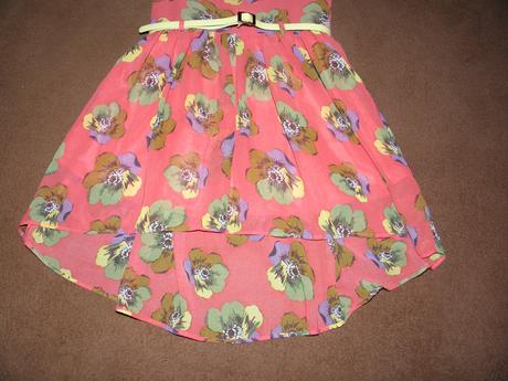 Letní červené šaty zn. tu vel.110/116, tu,110