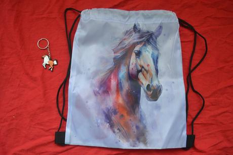 Krásný vak- pytlík  na zádas koníky+ přívěšek koně, 