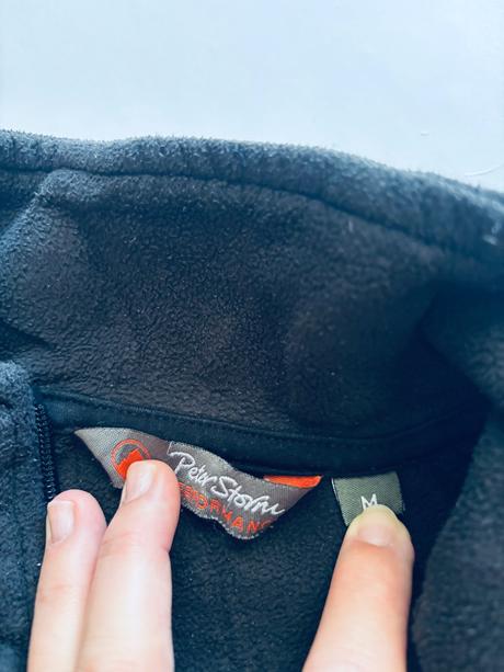 Cb/ mikina flecová černé barvy - v.m, m