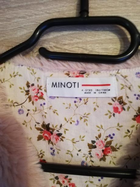 Vestička dívčí chlupatá vel. 4-5 let., minoti,110