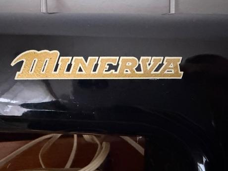 Minerva stary sici stroj - retro,