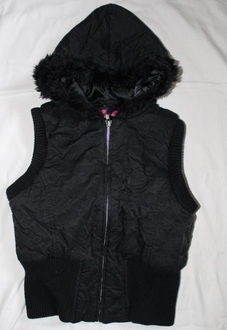 Po86. hezká zateplená vesta, 11-12 let, 152