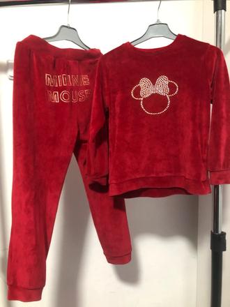 Sametová souprava s minnie mouse, 122