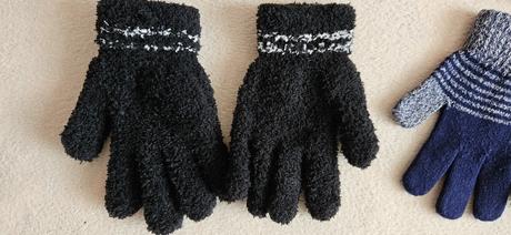 4x dětské chlapecké zimní rukavice (5-7let), 122