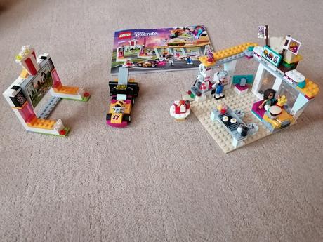 Lego friends 41349 závodní restaurace,