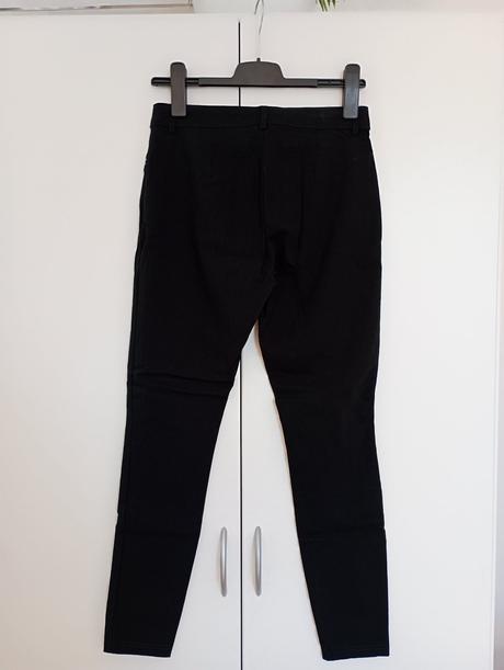 Šik elegantní černé kalhoty se zipy, gate,38