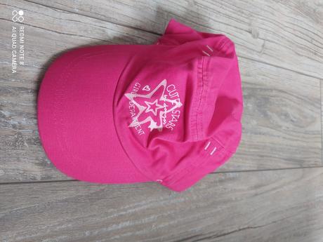 Dívčí kšiltovka, 98