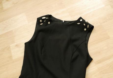 Male cerne saty zara xs, zara,xs