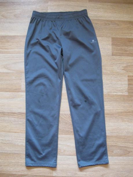 Tepláky, domyos,134