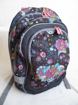 Dívčí školní batoh květovaný topgal, 