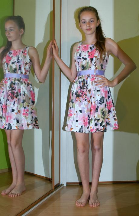 Slavnostní i letní dívčí šaty s květy, 170