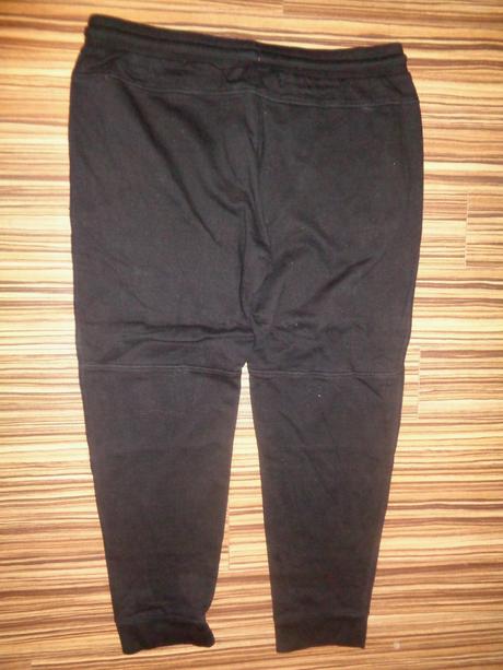 Super silnější černé tepláky alphar one, xxl