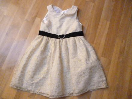 Krajkové šaty vel. 5 l star, 110