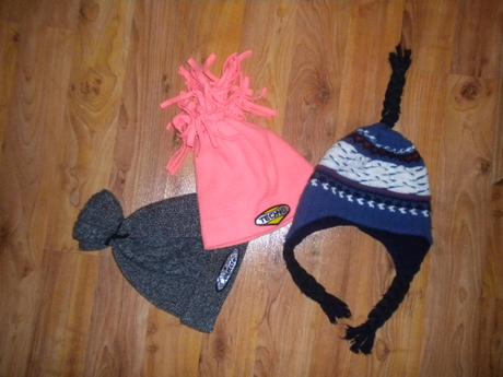 Teplé zimní čepice, 140