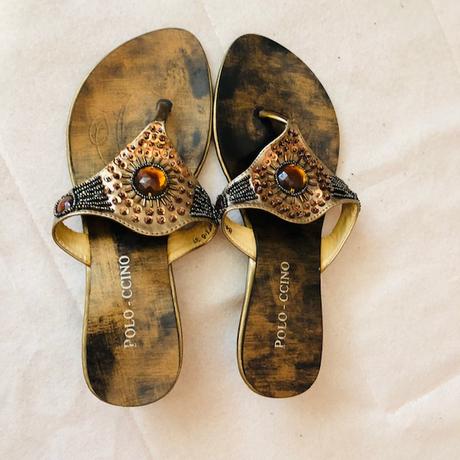 Zlate-bronzove zabky na podpadku 37, 37