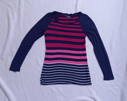 Krásný lehounký svetr, xs