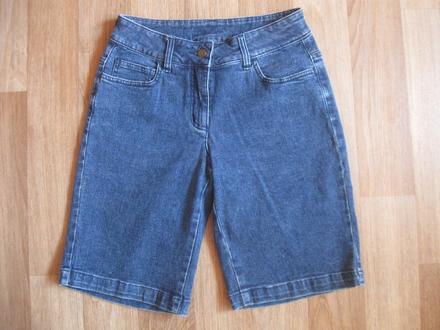 Džínové kraťasy, 38