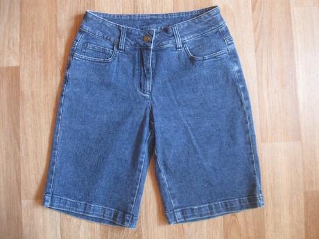 Džínové kraťasy, 38