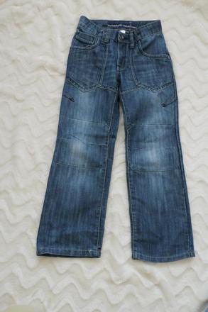 Dziny sepraneho vzhledu, 122