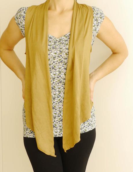 Vesta a tricko s kytickami vel.s, orsay,s