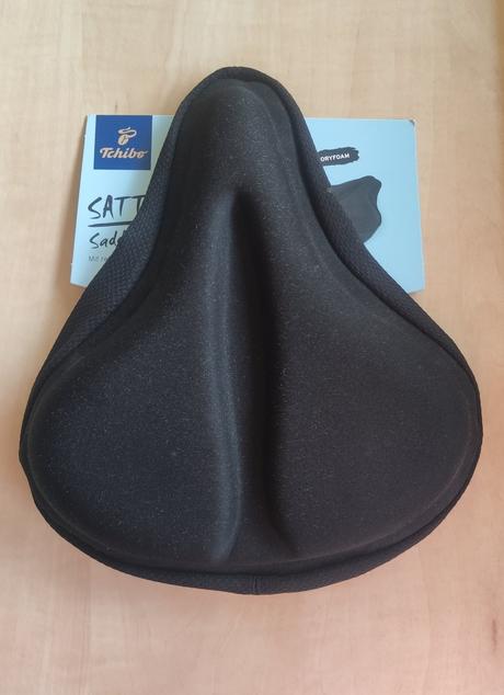 Černý potah na sedlo kola tchibo paměťová pěna, tchibo