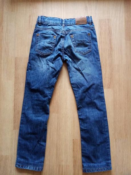 Džíny, 140