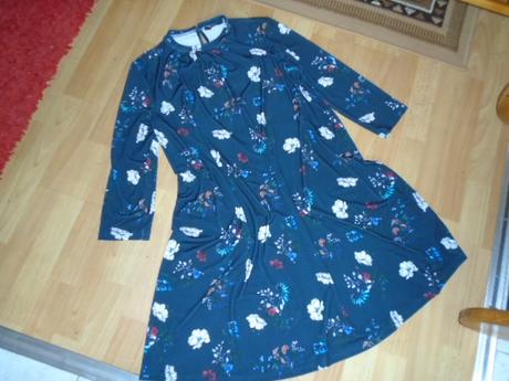 Šaty mohito vel xl splývavé drobné květy, mohito,42 / 44 / xl