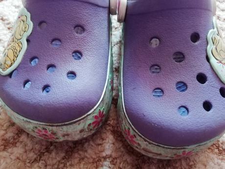 Cross svítící nošené 23-24-stelka cca 15cm, 23