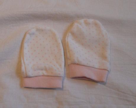 B158	dívčí puntíkaté rukavičky, f&f,68