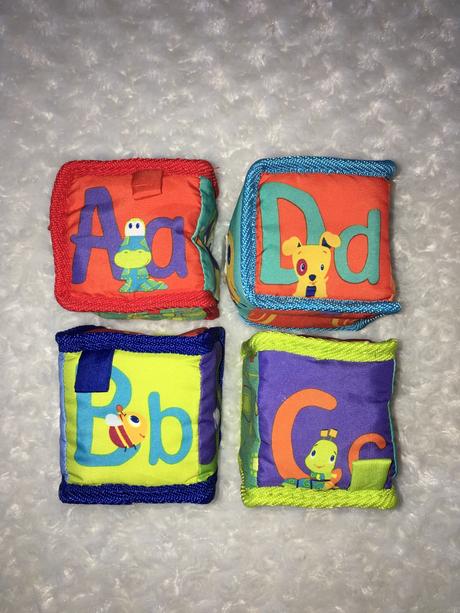 Látkové kostky bright starts, 