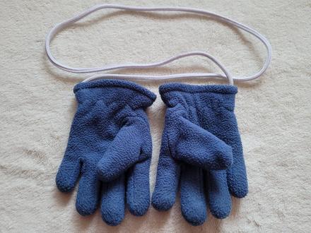 Fleecové rukavice modré na šňůrce, 92
