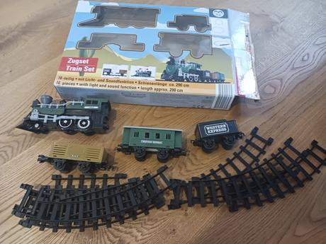 Vláček jezdící dráha.,