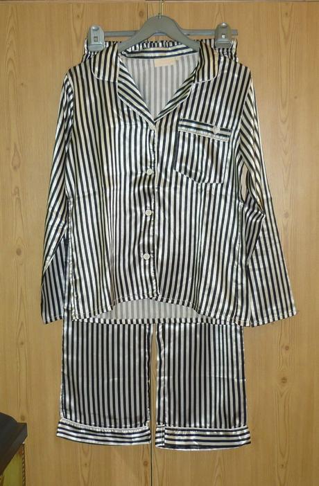 Dámské černobílé pyžamo forever dreaming, s