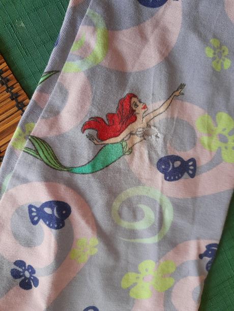 Daruji legíny s ariel,díra na koleni, 86