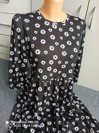 Šaty zn."stradivarius" vel."s", stradivarius,s