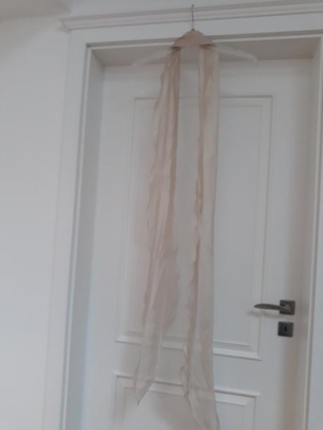 Společenské šaty, 42